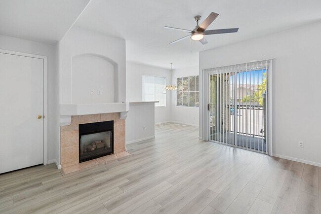 Building Photo - *VERY NICE CONDO IN GATED COMMUNITY !