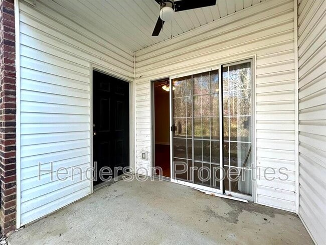 Building Photo - 2132 Sardony Ln