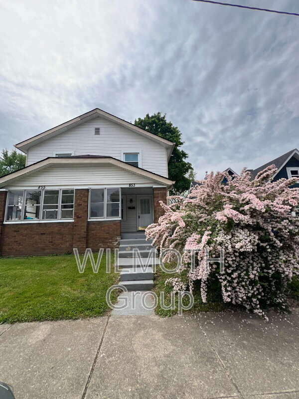 Primary Photo - 853 Lincoln St