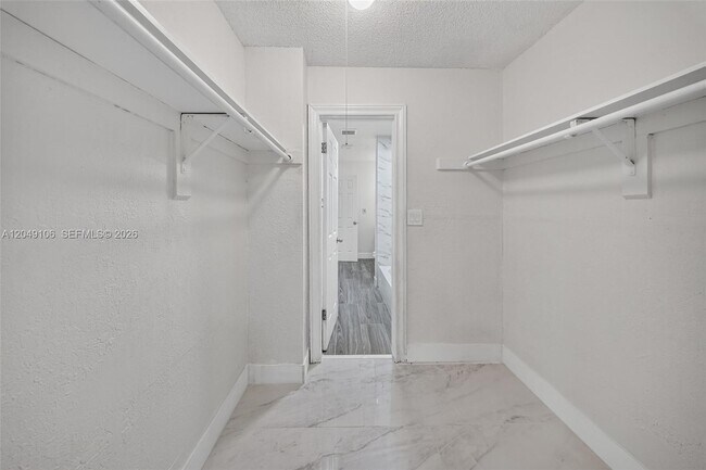 Building Photo - 3856 NW 207 St Rd