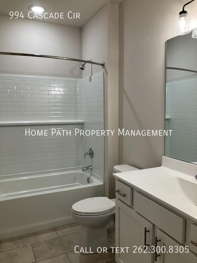 Building Photo - 994 Cascade Cir