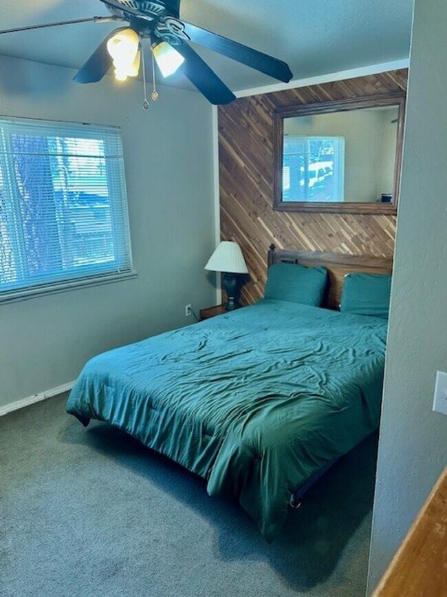 Building Photo - 3Bd 1Ba home available for a longterm lease!  Call and inquire today!