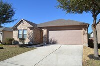 Building Photo - Newly remodeled 3 bed 2 bath