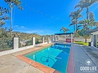 Building Photo - Beautiful 3B 2BA Home w/ Pool, Spa, and AC!