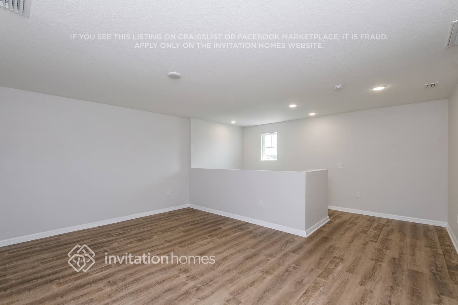 Building Photo - 13103 Fruitville Way