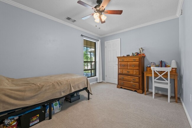 Building Photo - Lakewood rental!