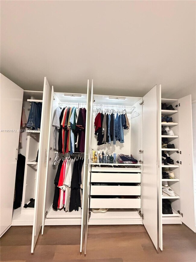 Building Photo - 7126 Rockwood Rd