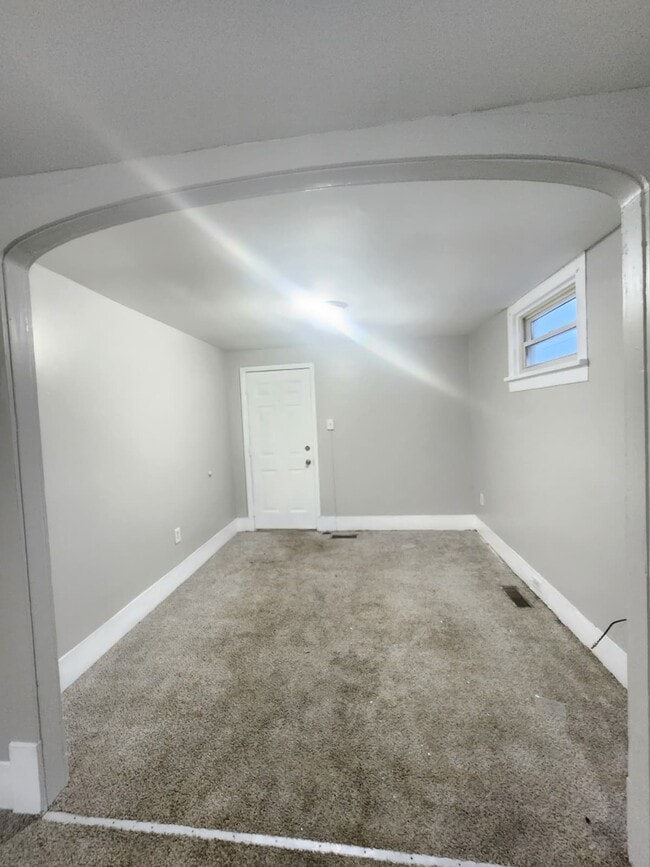 Building Photo - 778 W Main St