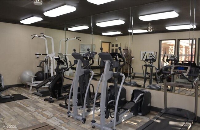 Building Photo - 555 E Silverado Ranch Blvd