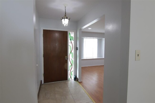 Building Photo - 8826 Stroud Dr