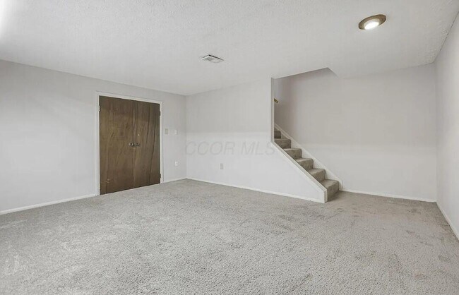 Building Photo - 2818 Avati Dr