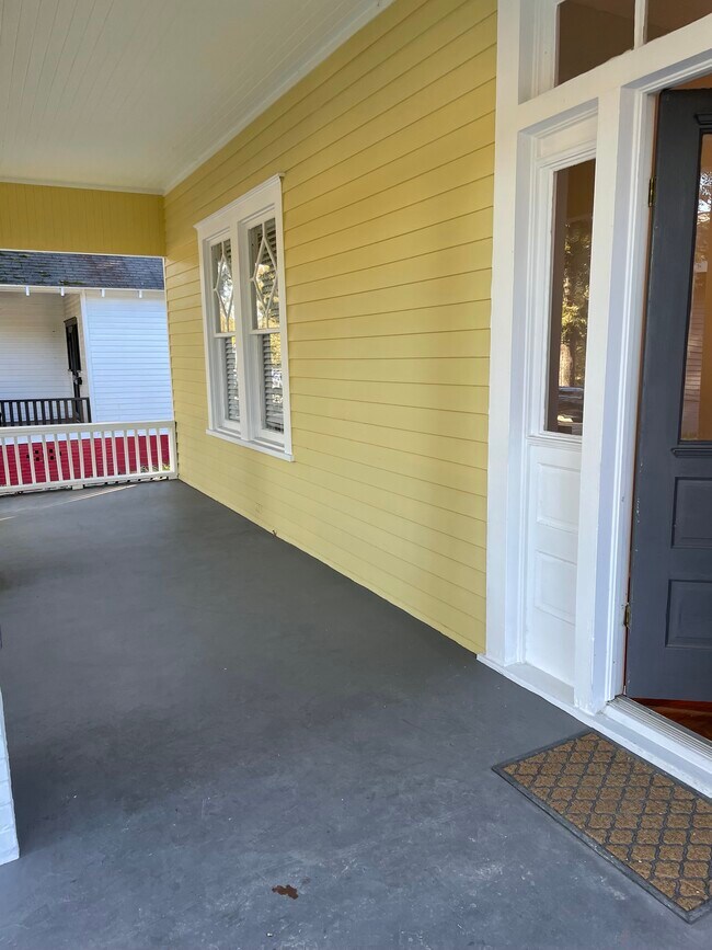 Porch - 2017 18th Ave