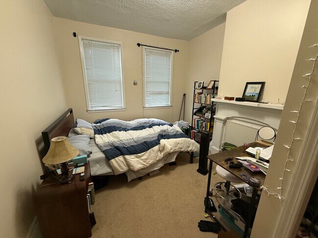 Building Photo - 1911 Jane St