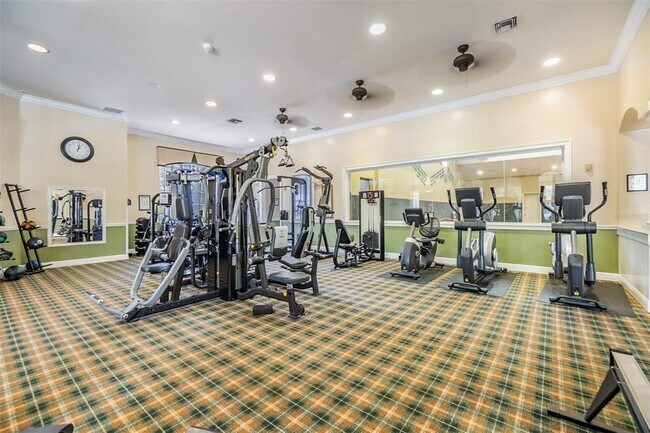 Building Photo - 10108 Courtney Oaks Cir