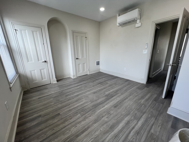 Building Photo - 1725 N 27th St