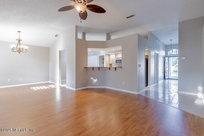 Building Photo - 326 Wildberry Ct