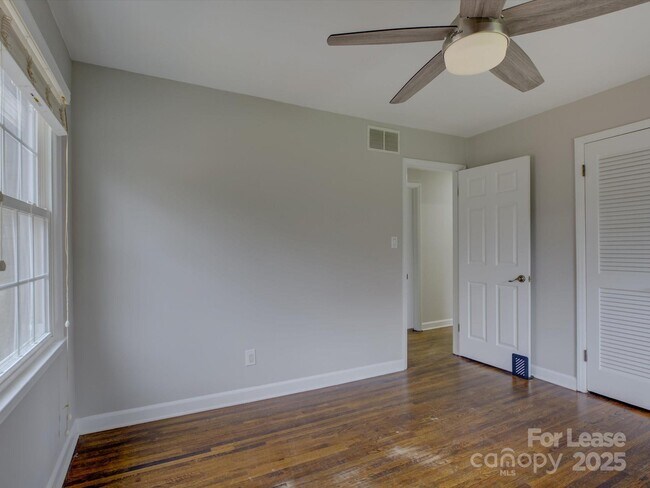 Building Photo - 6219 Colchester Pl