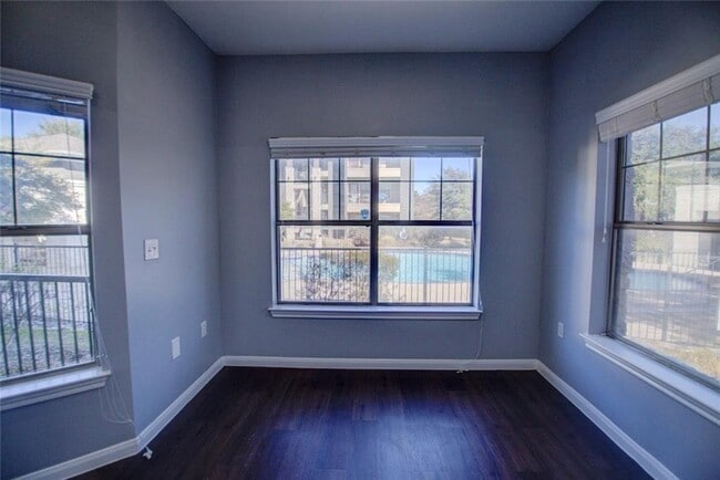 Building Photo - 2320 Gracy Farms Ln
