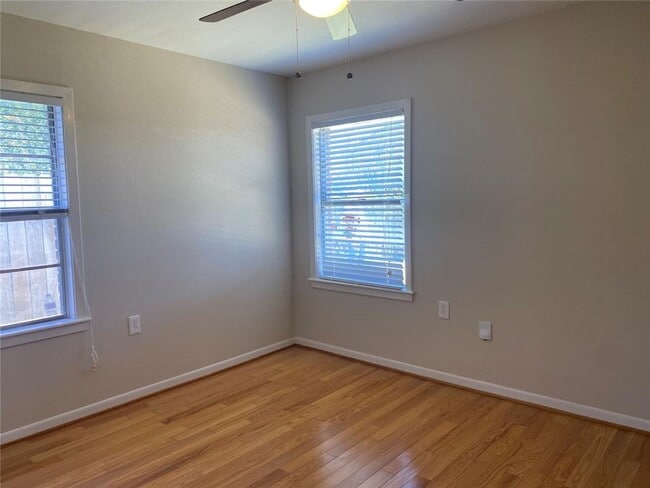 Building Photo - CUTE 3 BEDROOM, 2 BATHROOM HOME IN FISH VI...