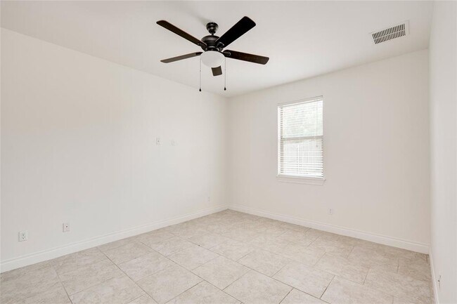 Building Photo - 3007 Sea Jay Dr