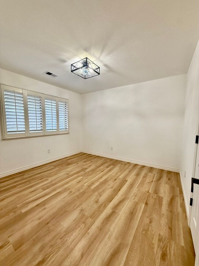 Building Photo - Don’t Miss This Beautiful 3-Bedroom + Office Gated Home!