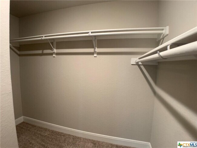 Building Photo - 2010 Rueben Rd