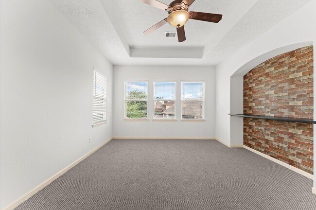 Building Photo - 3 N Beech Springs Cir