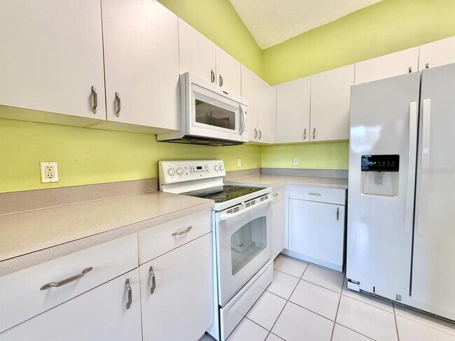 Building Photo - 6807 Kingston Dr
