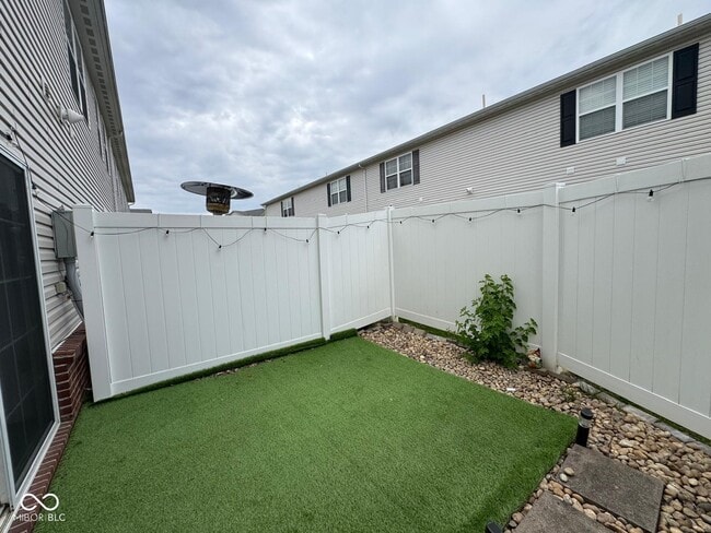 Building Photo - 9652 Wild Iris Dr