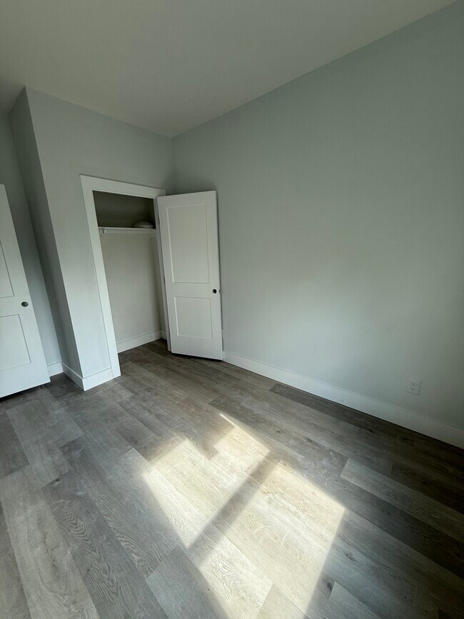 Building Photo - 3533 Alderfer St