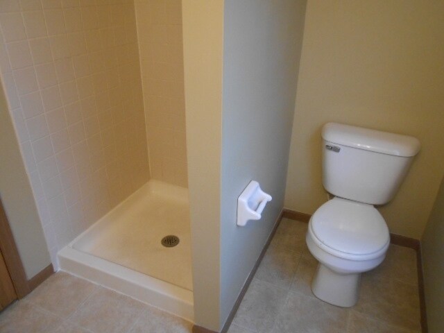 Building Photo - 5104 Blossom Ct