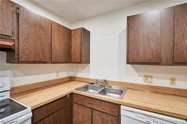 Building Photo - 939 Kirkwall Dr