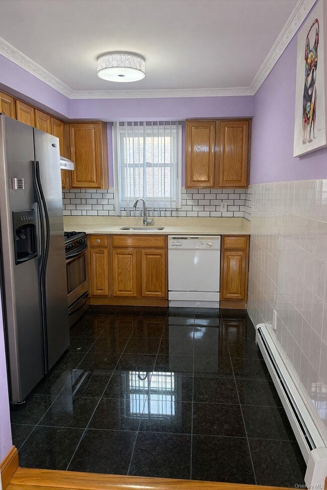 Building Photo - 214-27 38th Ave