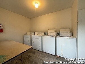 Building Photo - 311 E San Antonio Ave