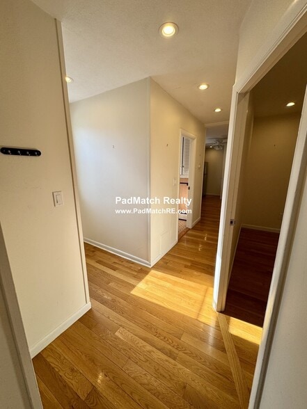 Building Photo - 49 Boylston St