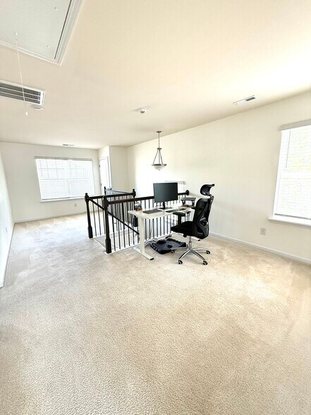 Building Photo - 15213 Wrights Crossing Dr