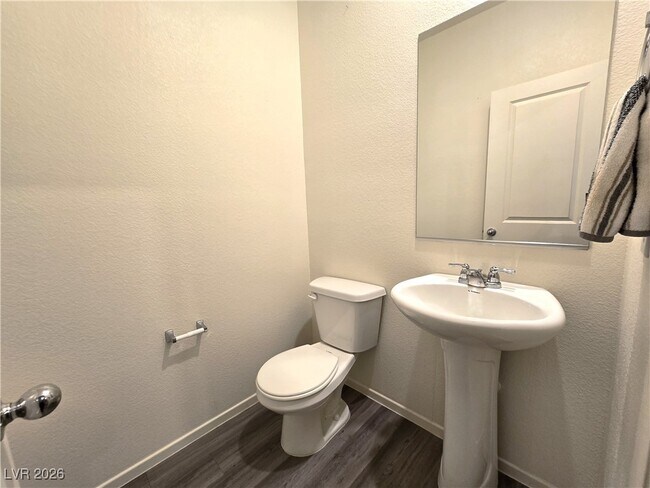 Building Photo - 487 Waterfall Cv Ct