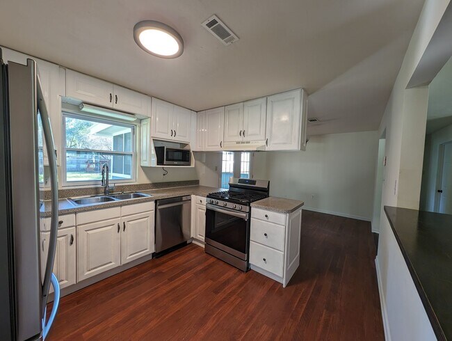 Building Photo - 531 NW 52nd Ter