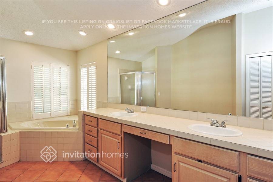 Building Photo - 16709 Windsor Park Dr