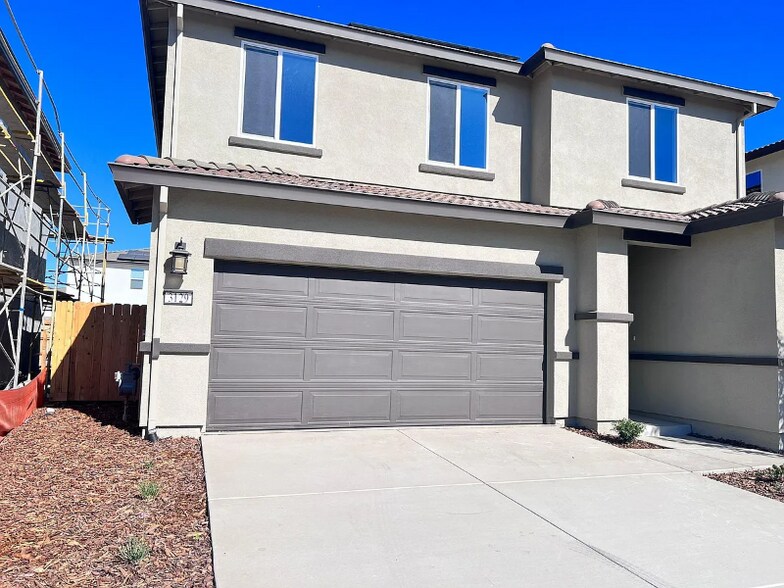 Primary Photo - 3129 Ballena St