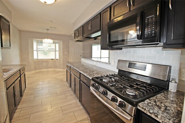 Building Photo - 13111 Sherwood Oaks Dr
