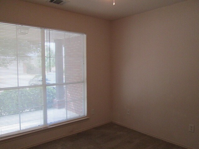 Building Photo - 1212 Sleepytime Trail