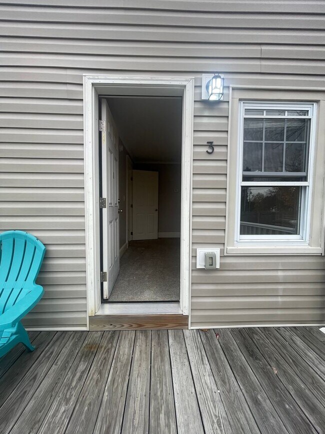 Building Photo - 3 Hanson Ridge Rd