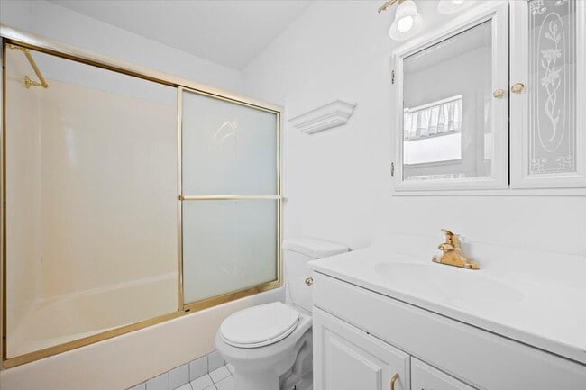 Building Photo - 455 Golden River Dr