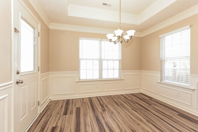 Building Photo - 5030 Betsy Ann Ave