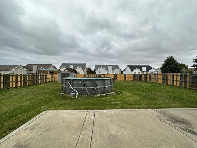 Building Photo - 3 Bedroom Home For Rent with Bonus Room!