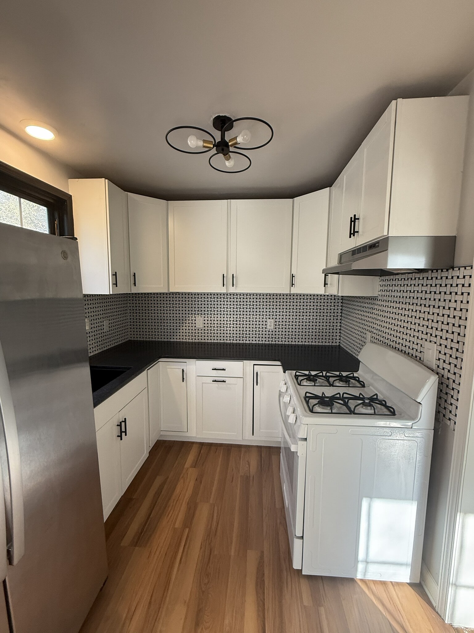 Kitchen - 728 47th Way S