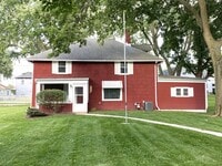 Building Photo - 255 Oak St