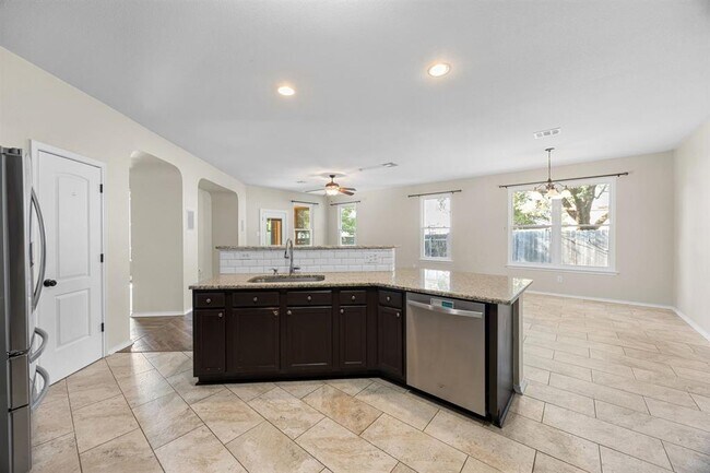 Building Photo - 4409 Woodstock Dr