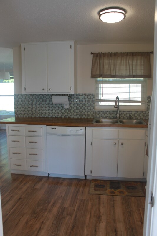 Building Photo - 10702 Laburnum Dr